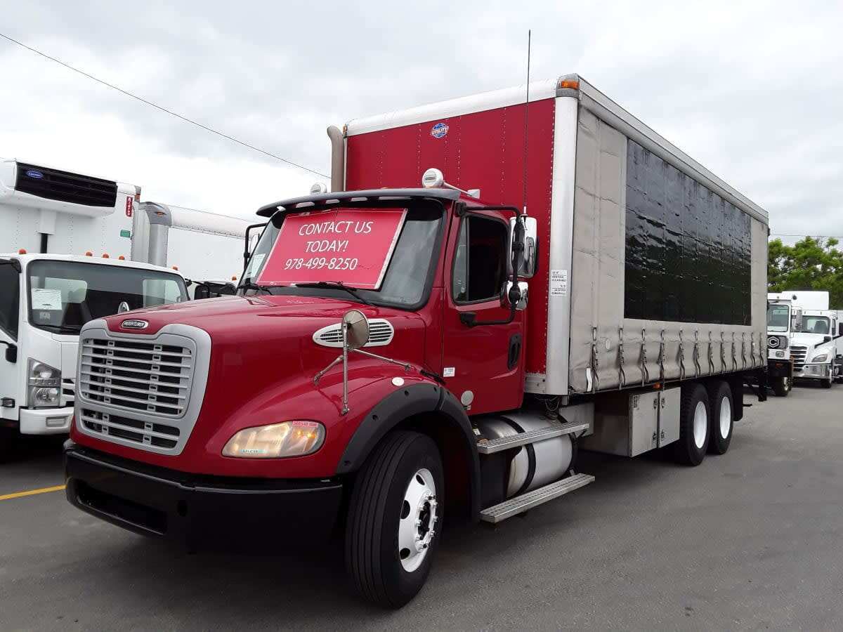 2015 FREIGHTLINER/MERCEDES M2 112 in Salisbury, MA