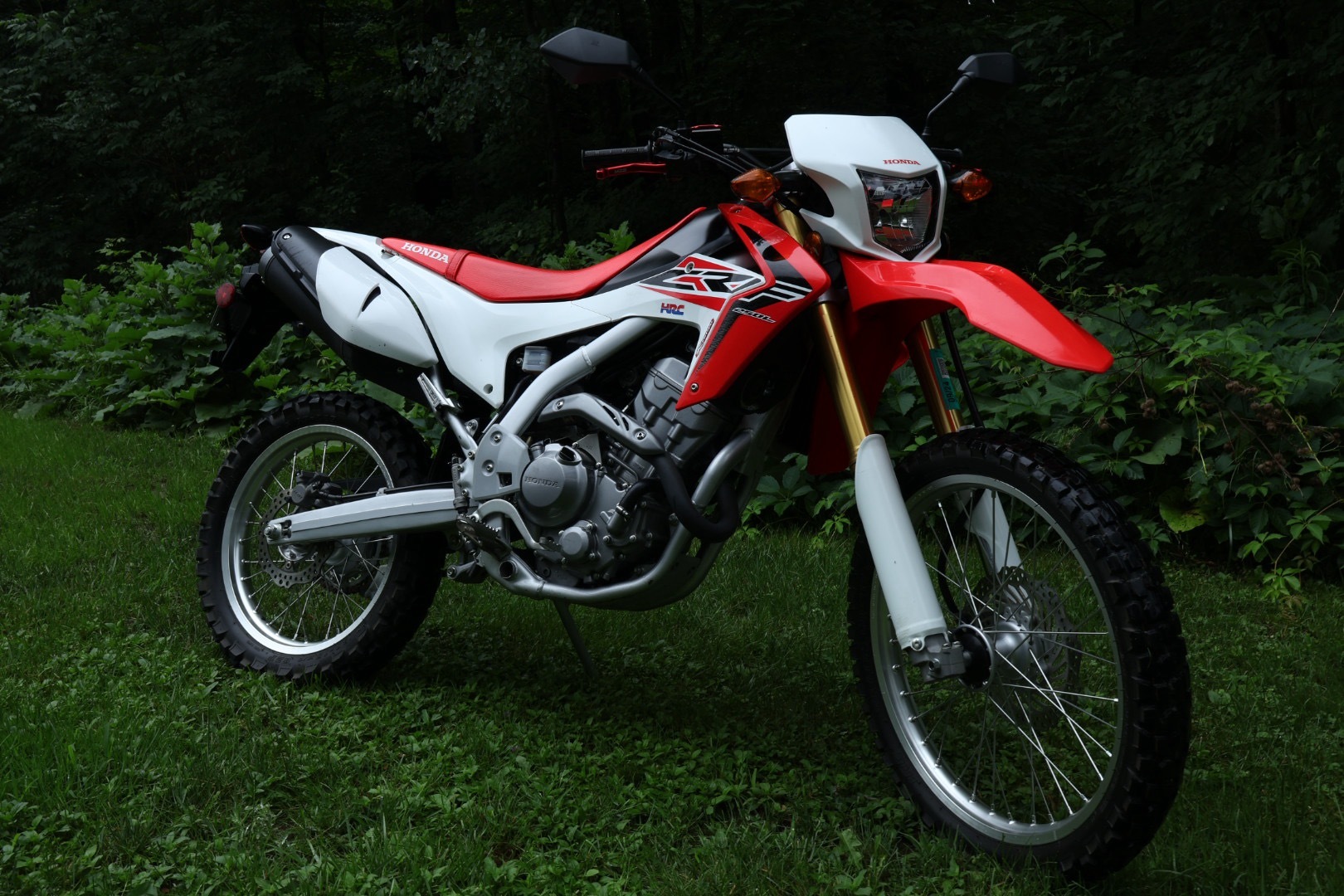 19040-KZZ-900ZB. SHROUD, L. FR. Honda CRF250L-M. R292 Red