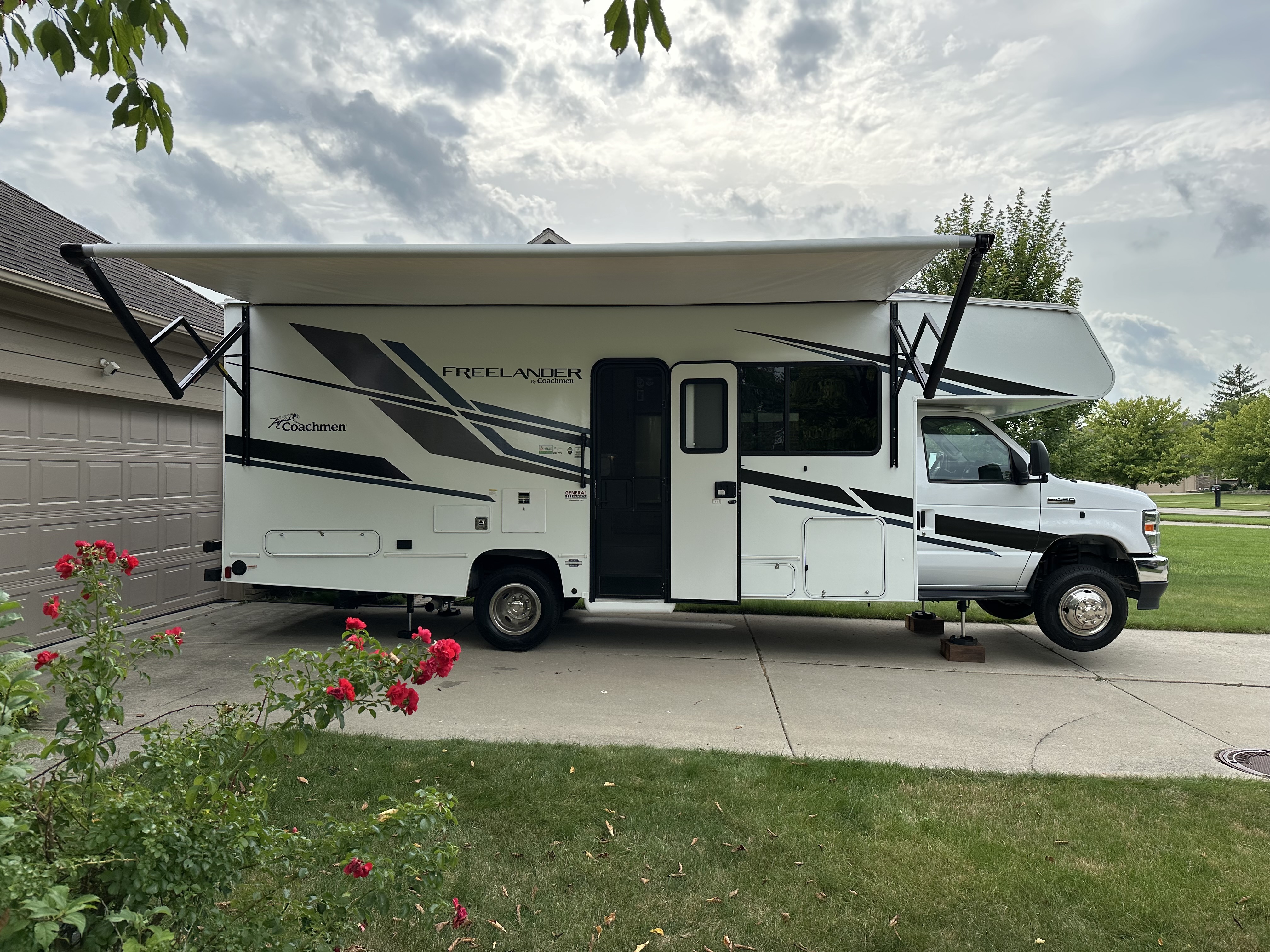 2022 Coachmen FREELANDER 26DS - FORD 450 in canton MI