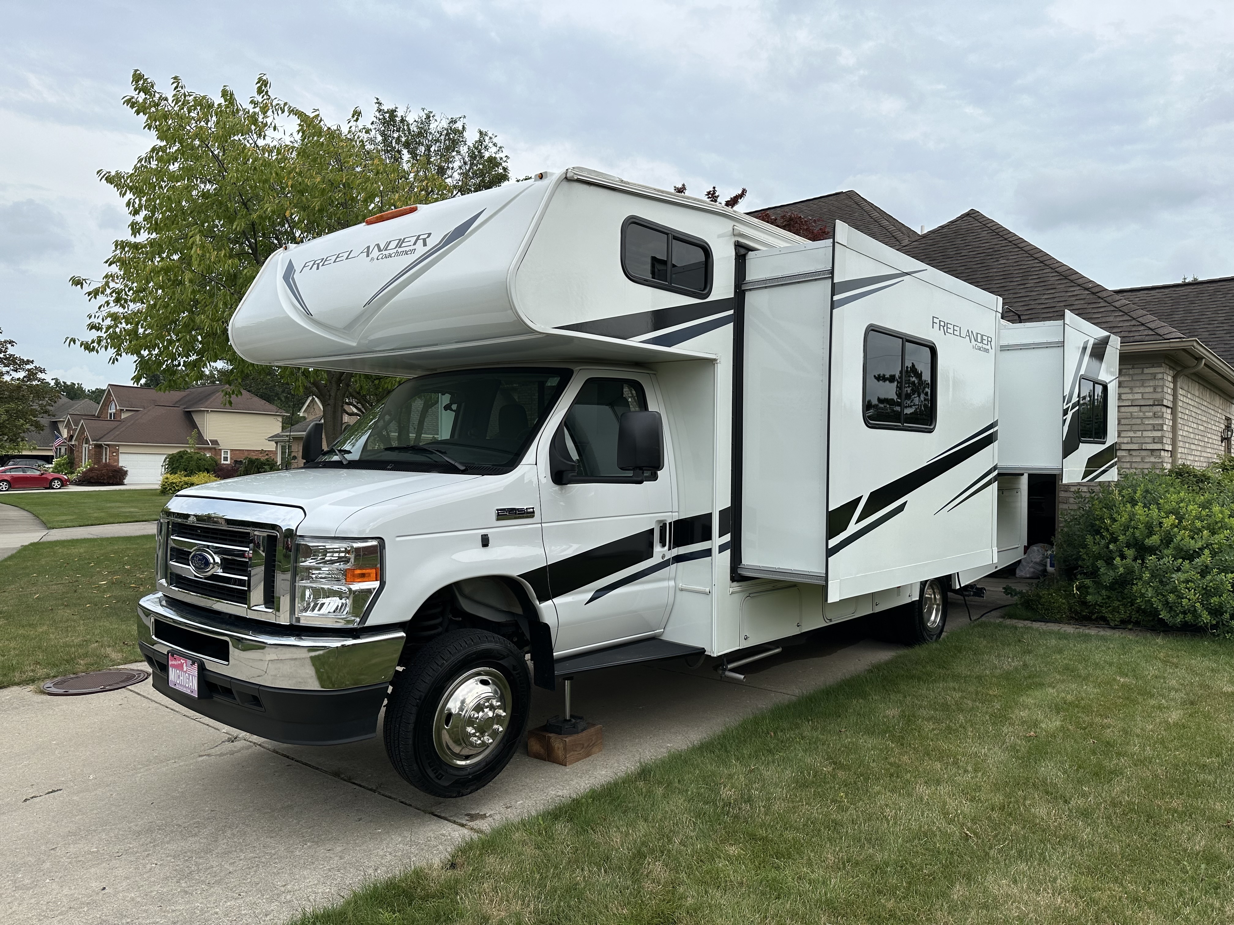 2022 Coachmen FREELANDER 26DS - FORD 450 in canton MI