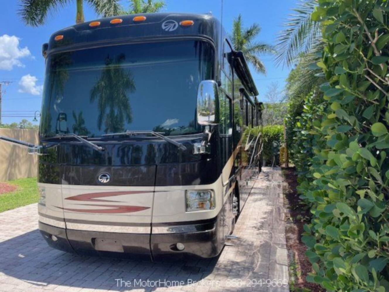A photo of this 2008 Monaco DYNASTY SQUIRE IV