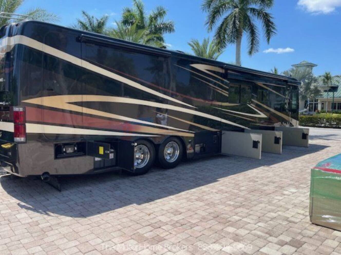 A photo of this 2008 Monaco DYNASTY SQUIRE IV