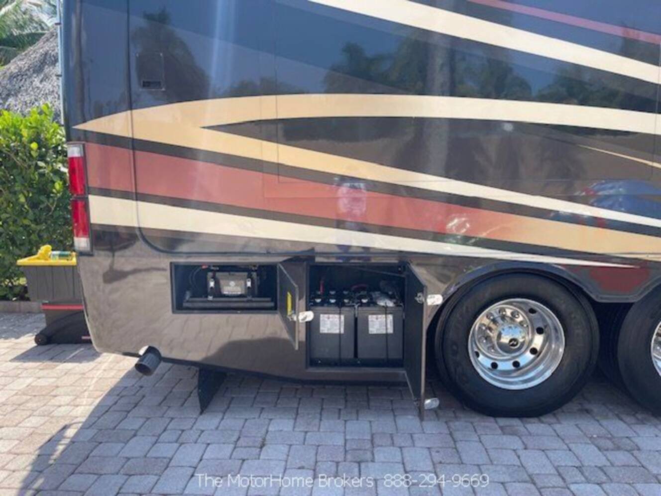 A photo of this 2008 Monaco DYNASTY SQUIRE IV
