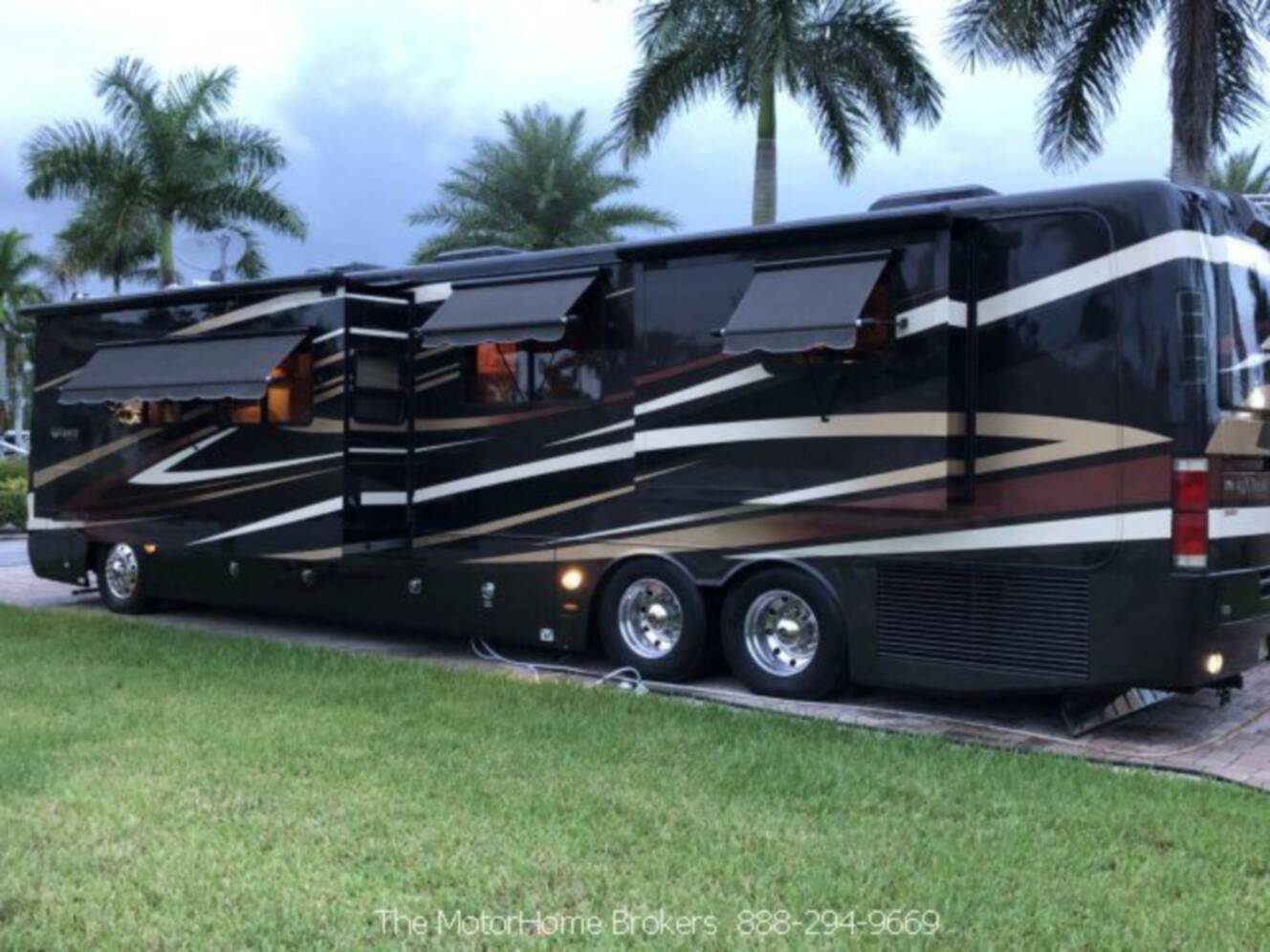 A photo of this 2008 Monaco DYNASTY SQUIRE IV