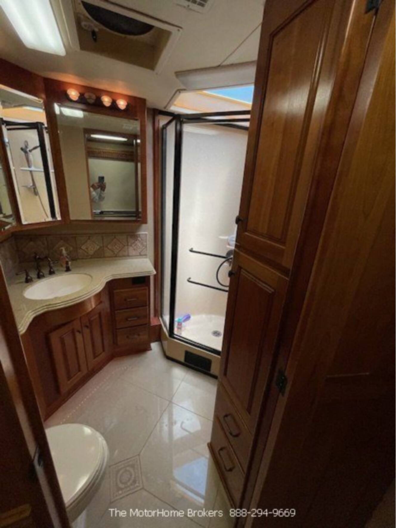 A photo of this 2008 Monaco DYNASTY SQUIRE IV