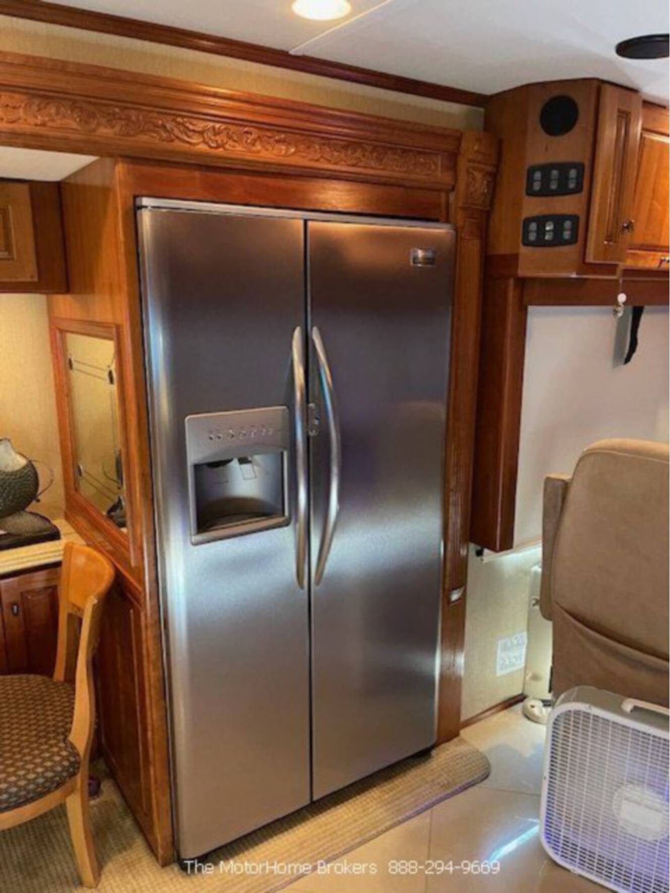 A photo of this 2008 Monaco DYNASTY SQUIRE IV