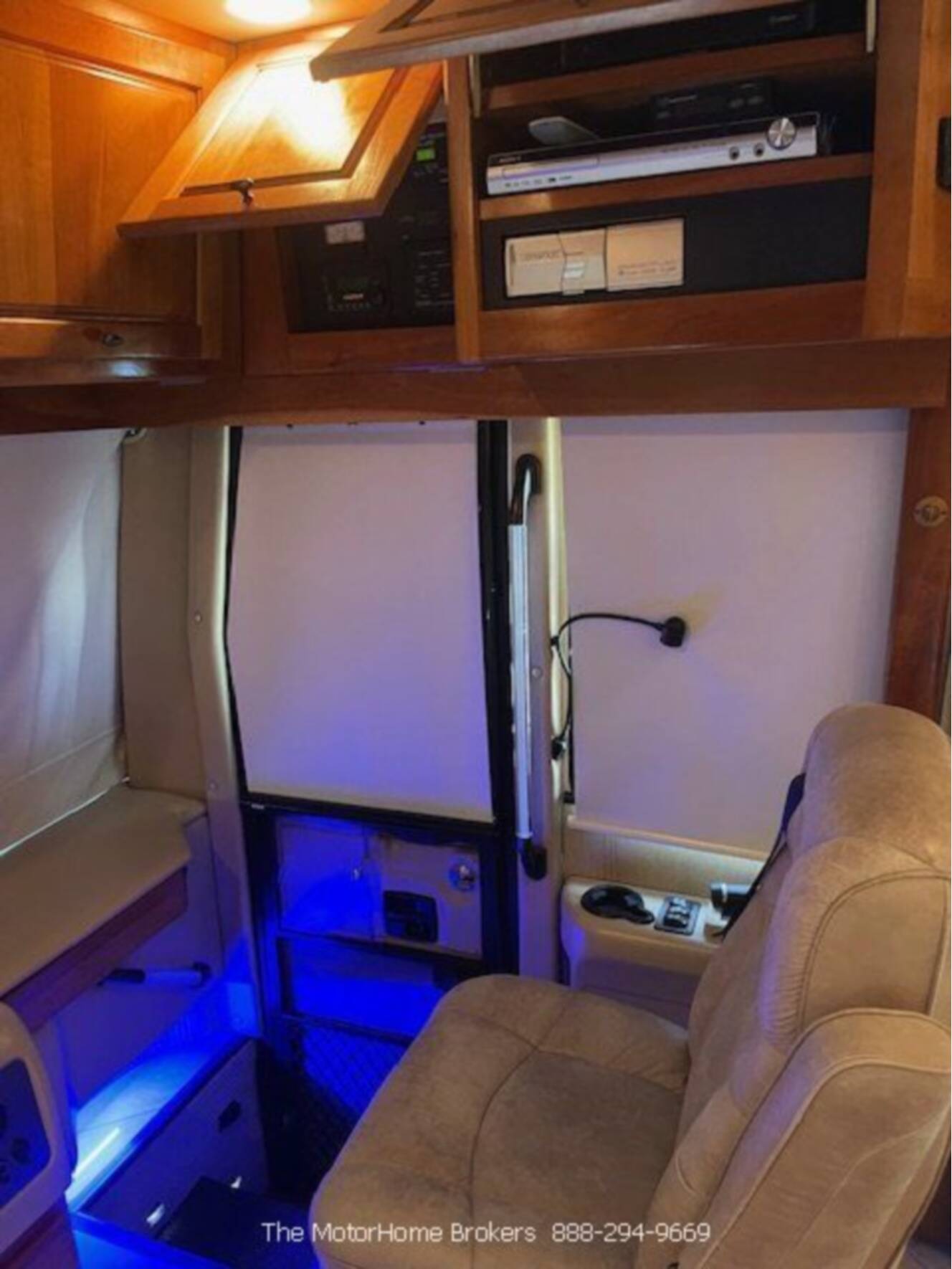 A photo of this 2008 Monaco DYNASTY SQUIRE IV