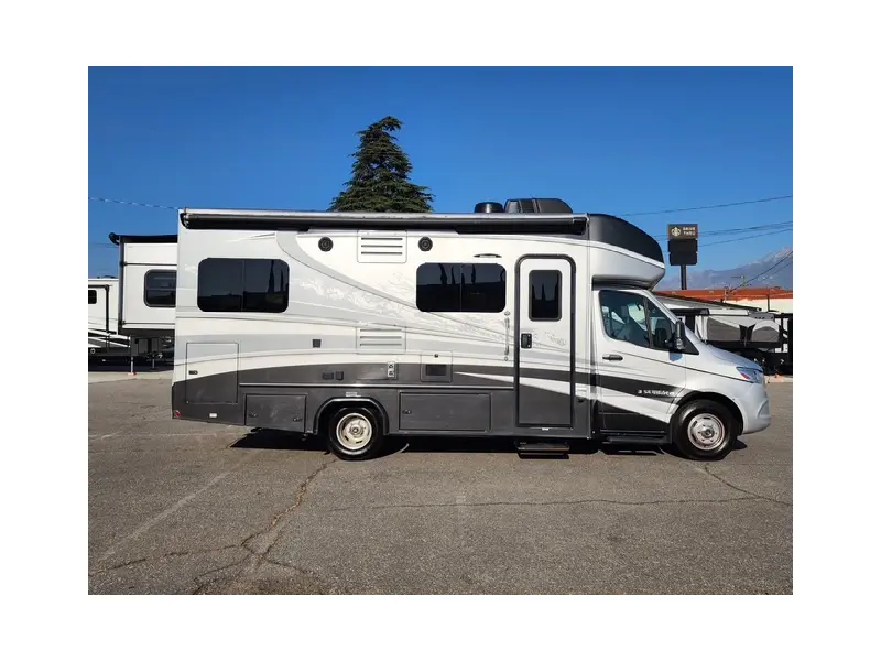 2021 DYNAMAX CORP ISATA 3 SERIES 24RWM