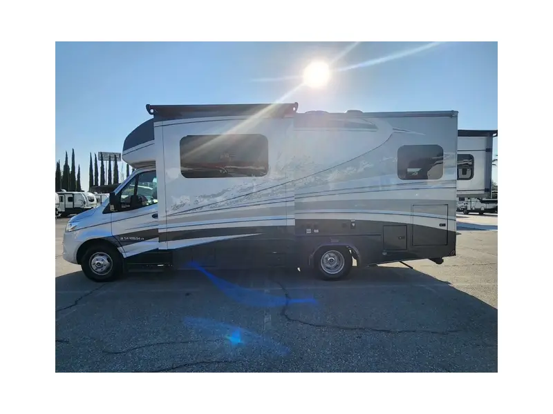 2021 DYNAMAX CORP ISATA 3 SERIES 24RWM
