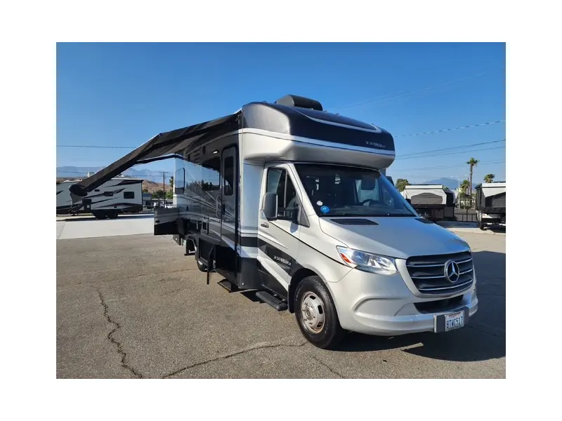 2021 DYNAMAX CORP ISATA 3 SERIES 24RWM