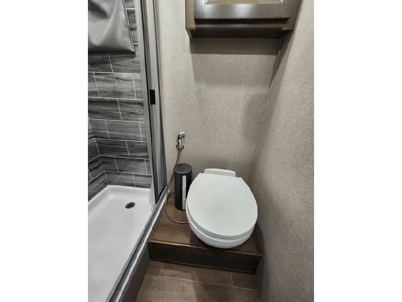 2021 DYNAMAX CORP ISATA 3 SERIES 24RWM