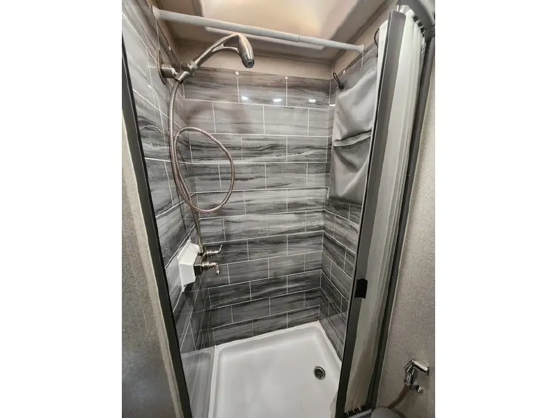 2021 DYNAMAX CORP ISATA 3 SERIES 24RWM