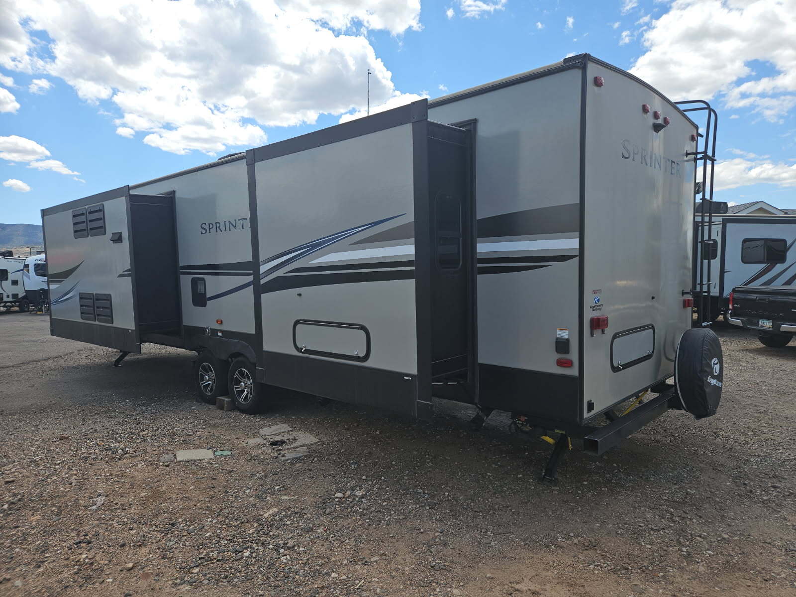 2019 Keystone RV sprinter 330kbs