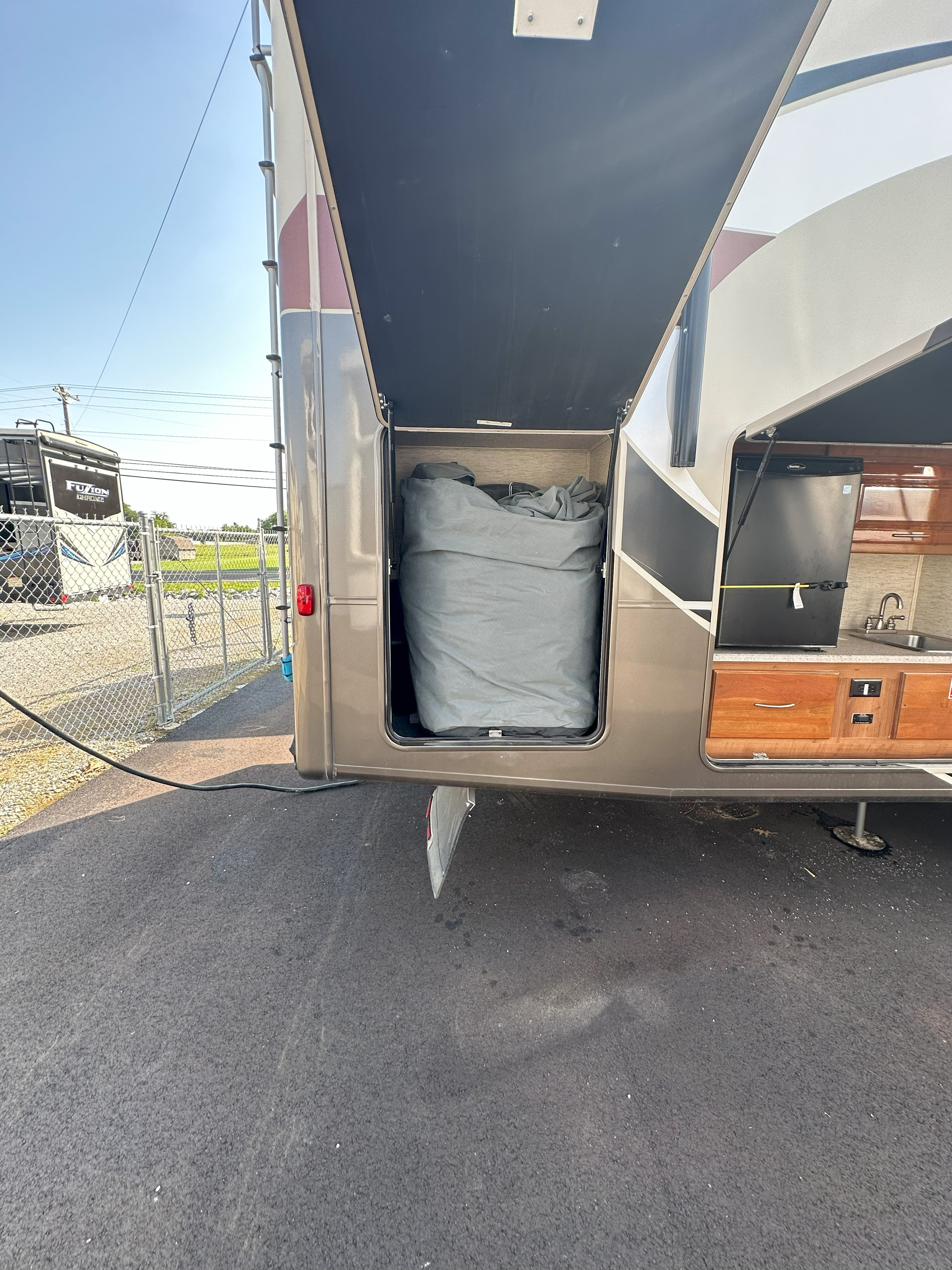2017 Coachmen RV mirada 35kb