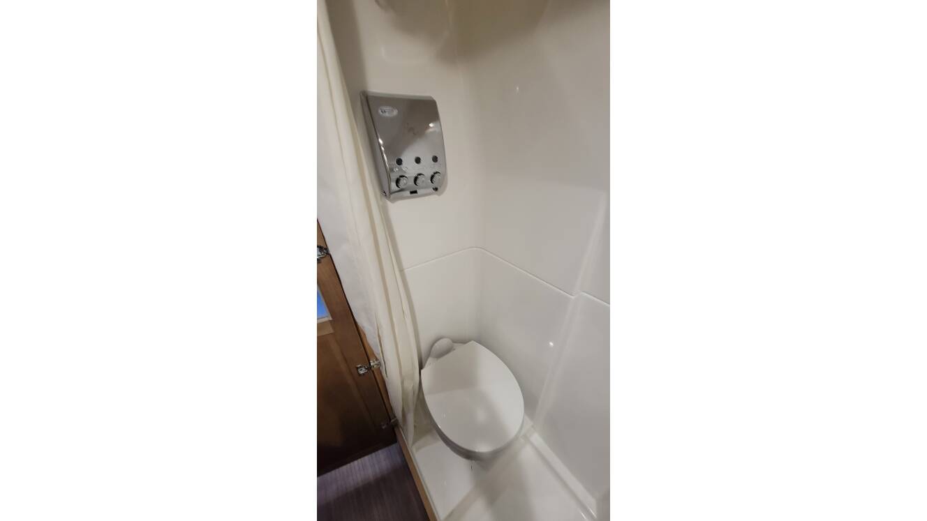 A photo of this 2016 Coachmen GALLERIA 24Q