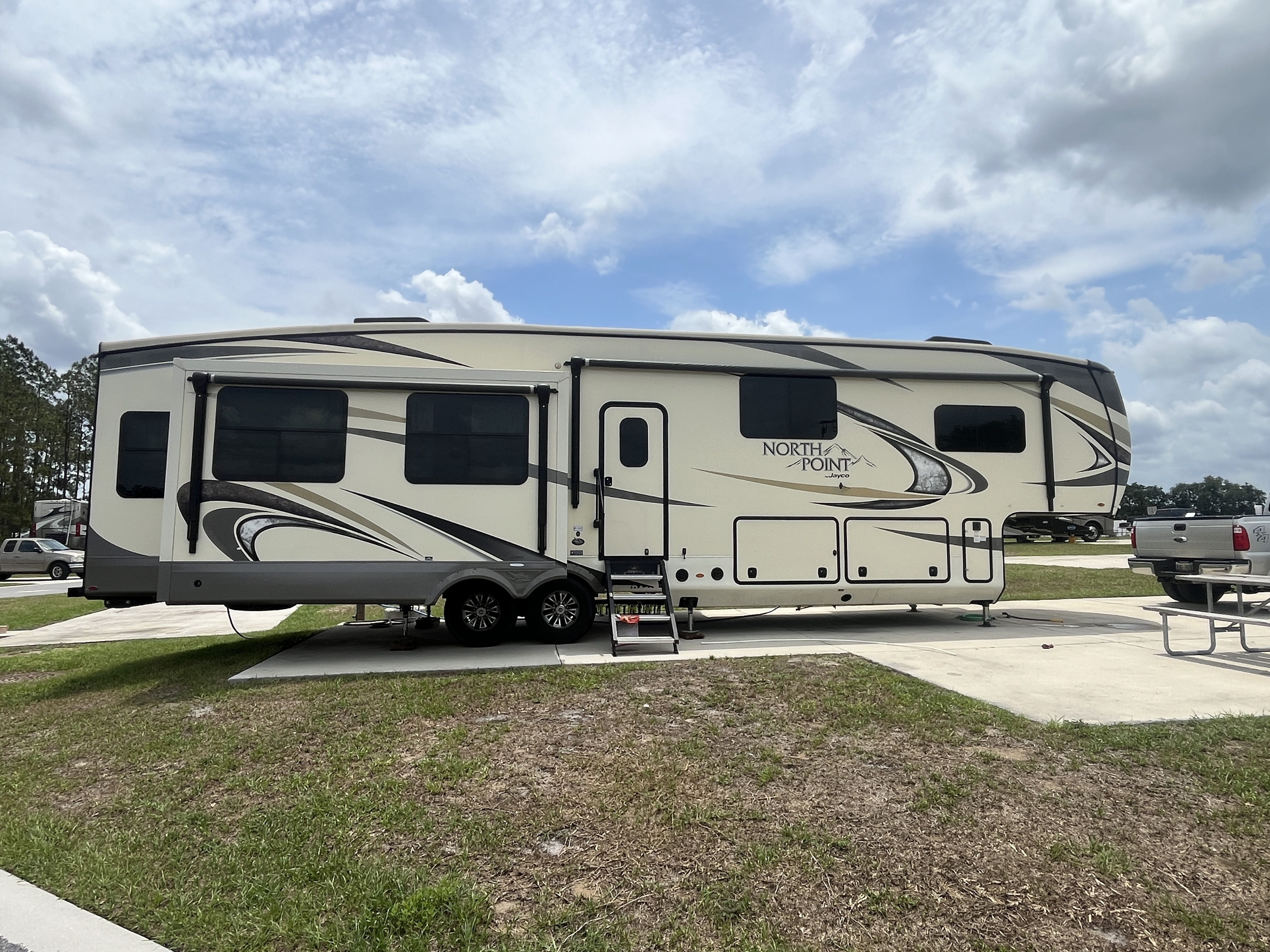 Jayco North Point 377RLBH RVs For Sale near Naples, FL - RV Trader