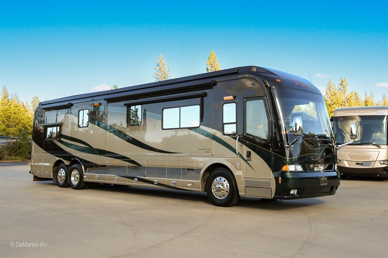 2007 Country Coach Magna 630 Series Rembrandt in grass valley CA