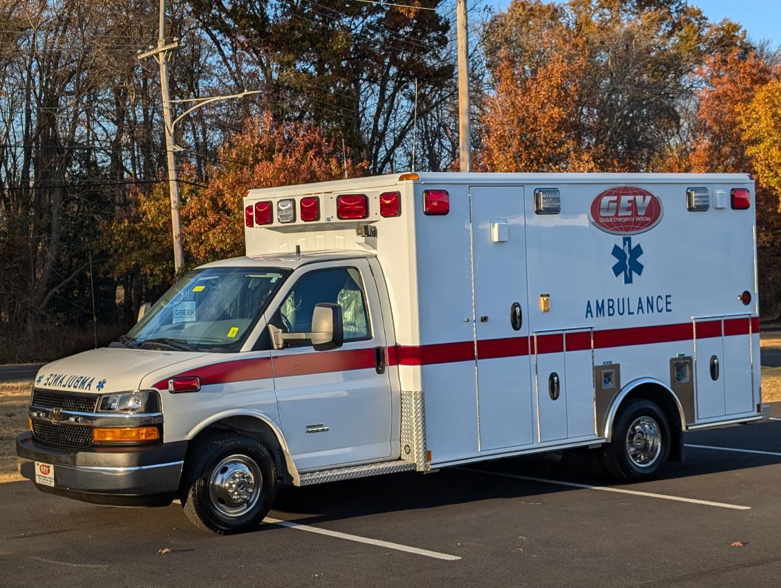 2014 CHEVROLET EXPRESS G4500 in Levittown, PA