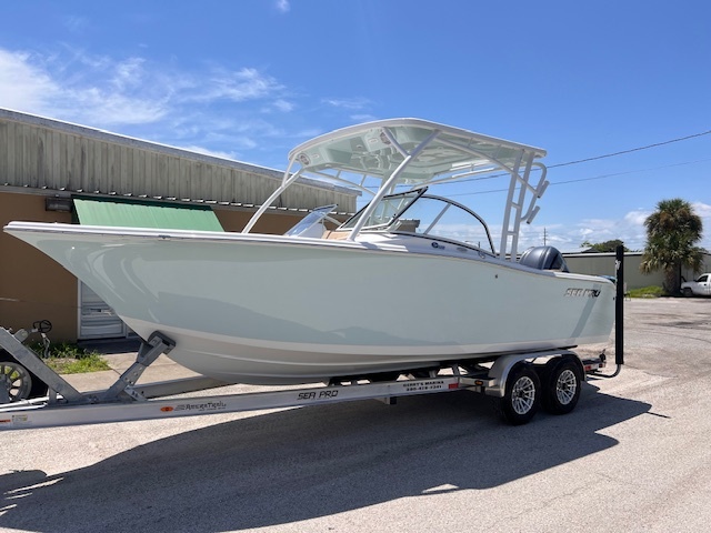 2025 Sea Pro 240DLX 240 DC in new smyrna beach FL