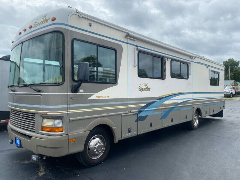 2000 Fleetwood BOUNDER 34D in crossville TN