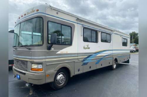 2000 Fleetwood BOUNDER 34D in crossville TN