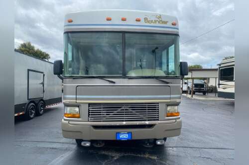 2000 Fleetwood BOUNDER 34D in crossville TN