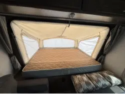 2018 FOREST RIVER SURVEYOR 192T