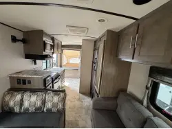 2018 FOREST RIVER SURVEYOR 192T
