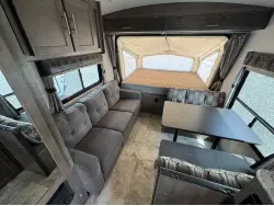 2018 FOREST RIVER SURVEYOR 192T
