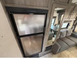 2018 FOREST RIVER SURVEYOR 192T