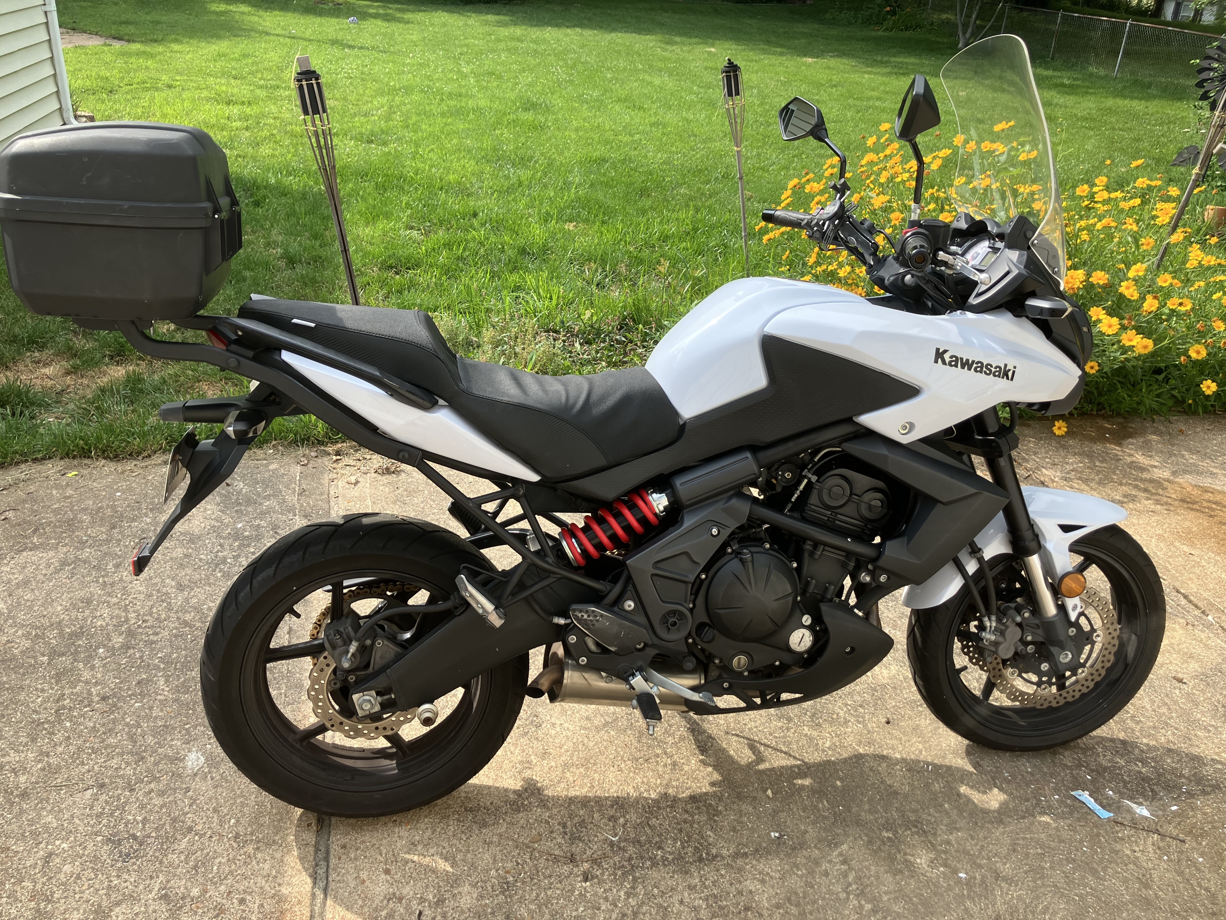 White Bmw,honda,kawasaki Motorcycles Under $5000 For Sale