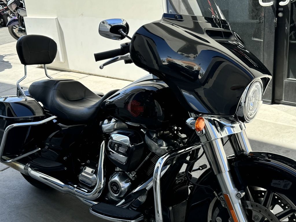2021 Harley-Davidson Electra Glide Standard Motorcycles For