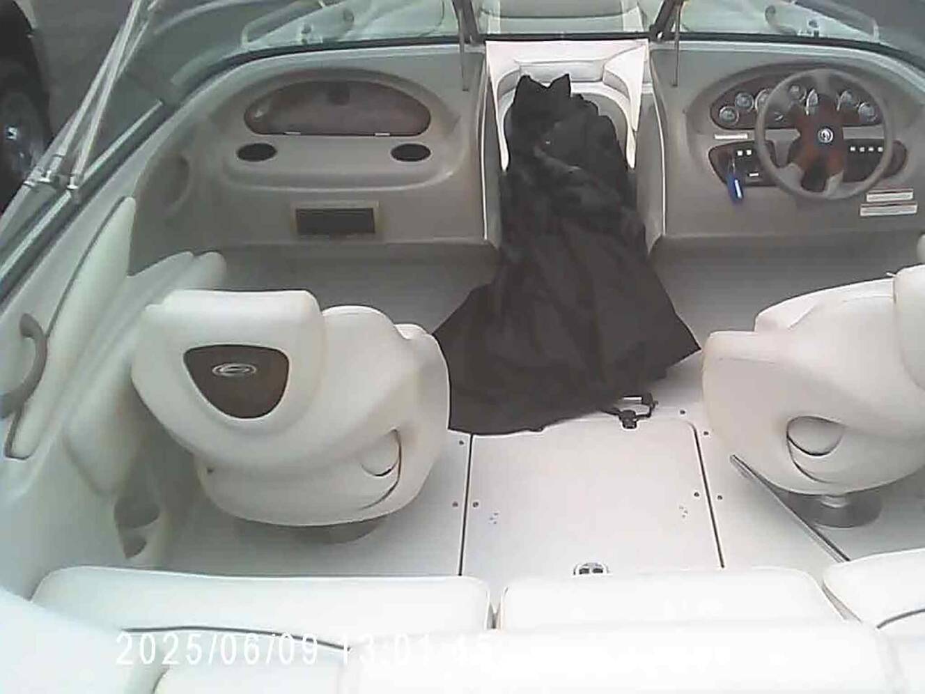 A photo of this 2005 Crownline 206 LS