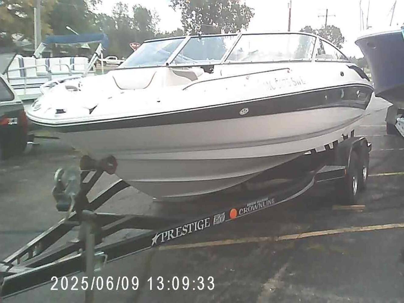 A photo of this 2005 Crownline 206 LS