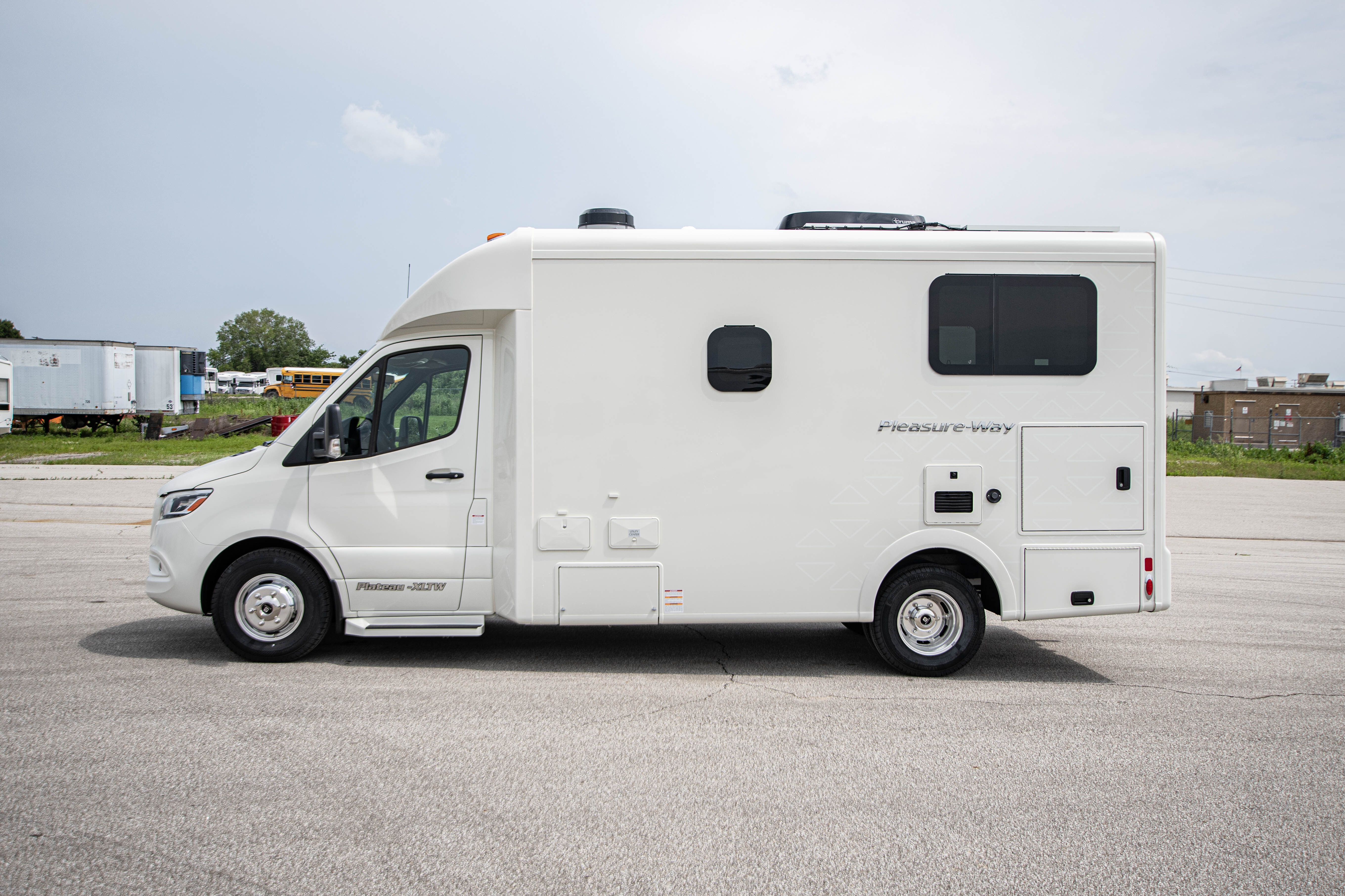 2026 Pleasure Way PLATEAU XLTW in belton MO