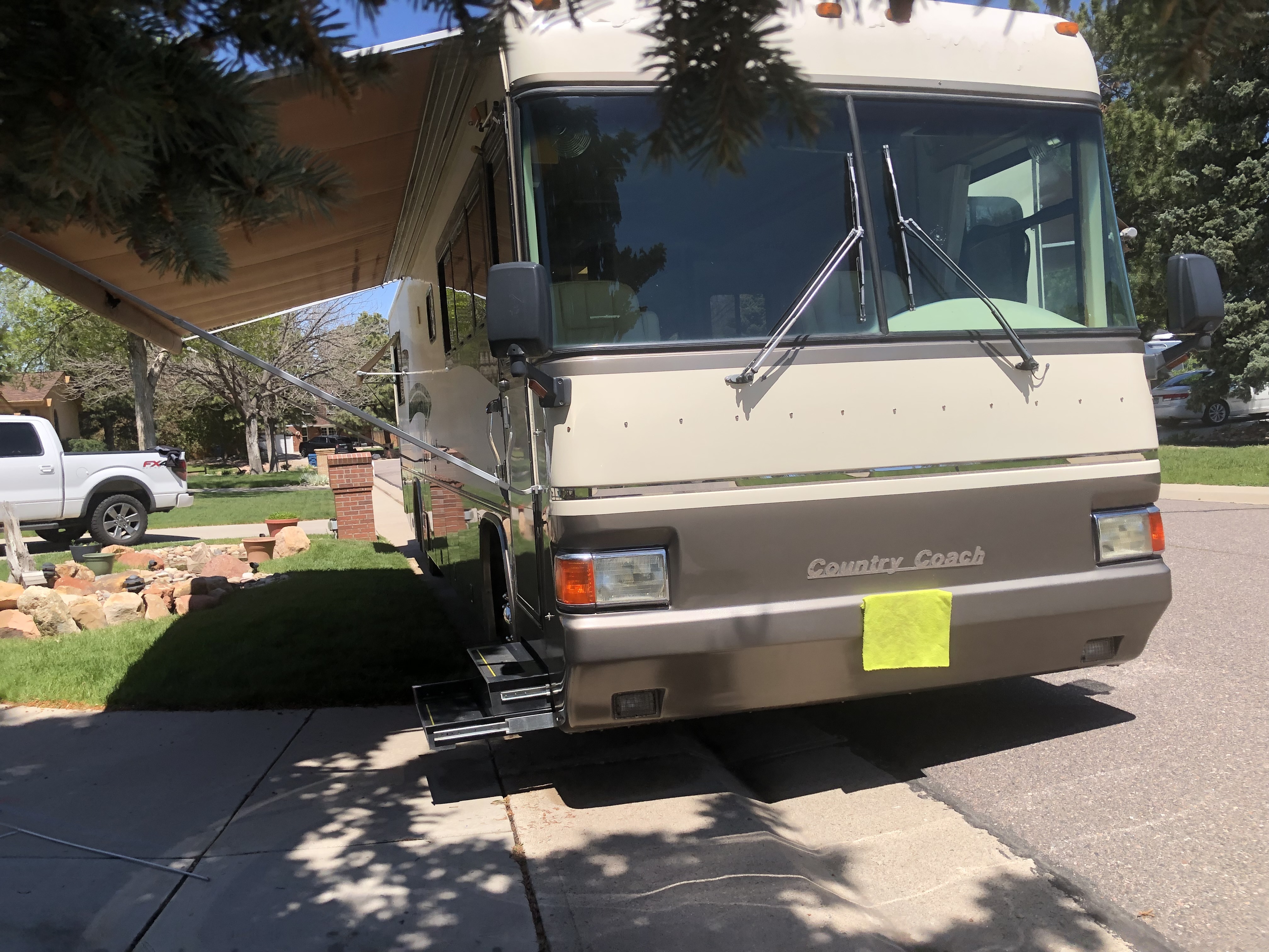 1999 Country Coach 36' RV