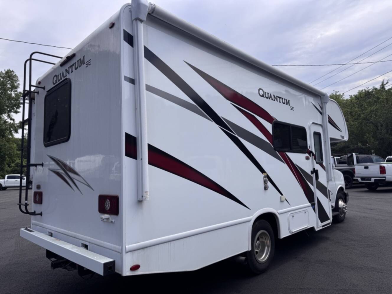 A photo of this 2024 Thor Motor Coach Quantum SE22