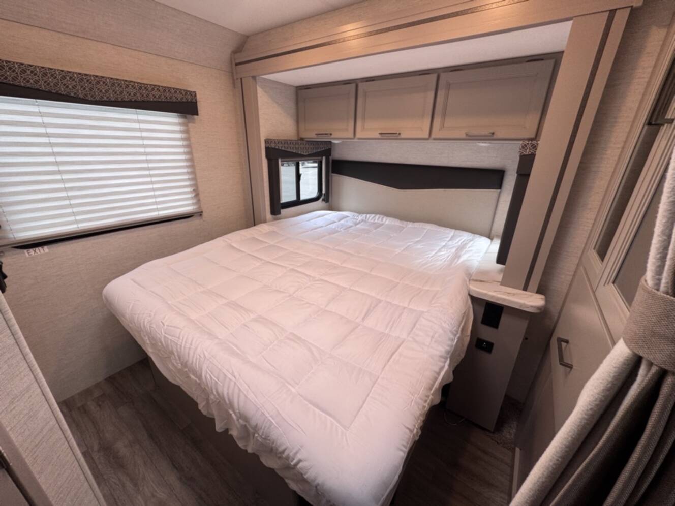 A photo of this 2024 Thor Motor Coach Quantum SE22