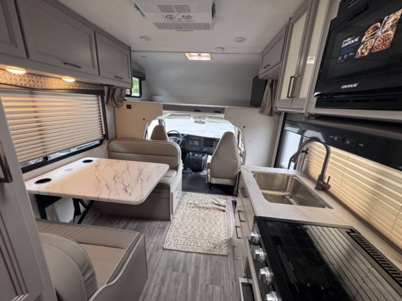 A photo of this 2024 Thor Motor Coach Quantum SE22