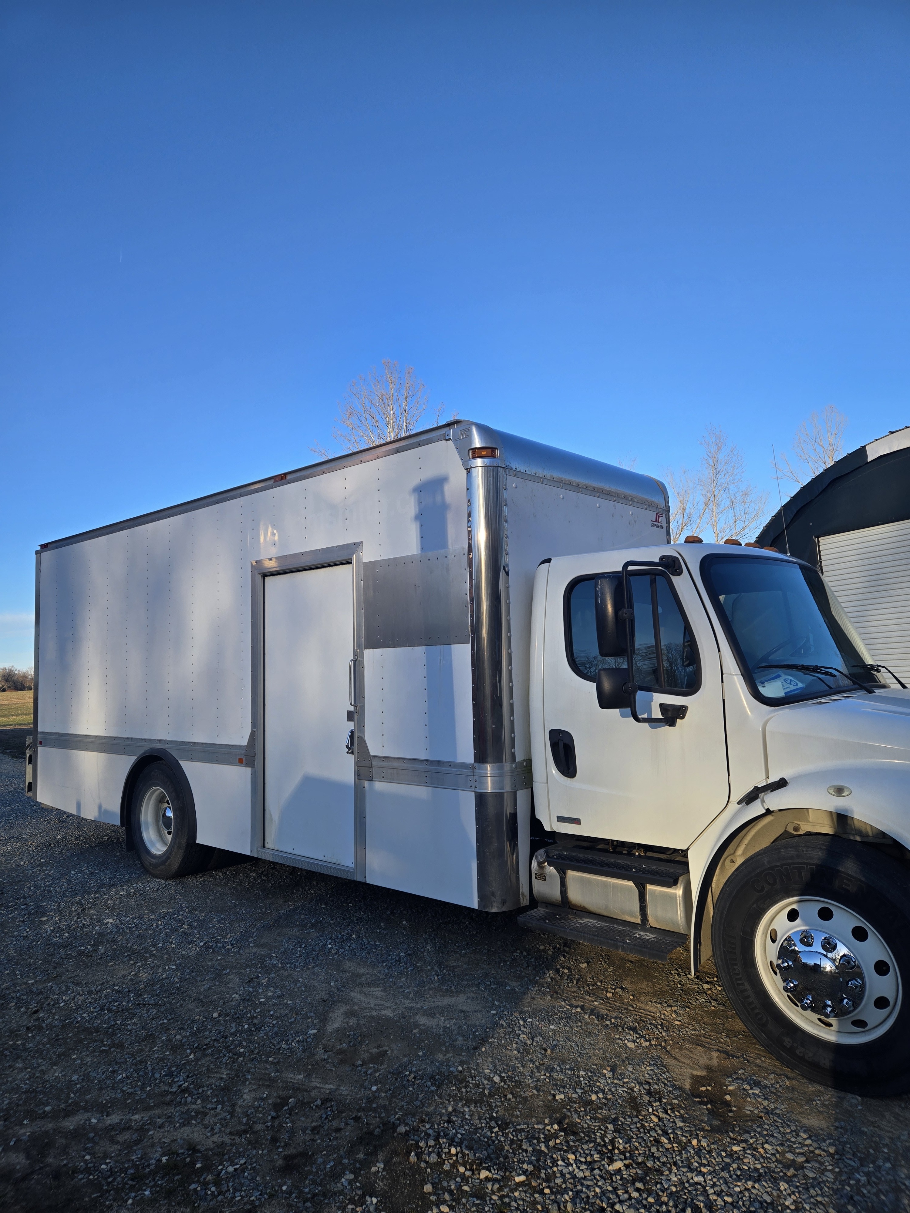 2011 FREIGHTLINER BUSINESS CLASS M2 in King William, VA