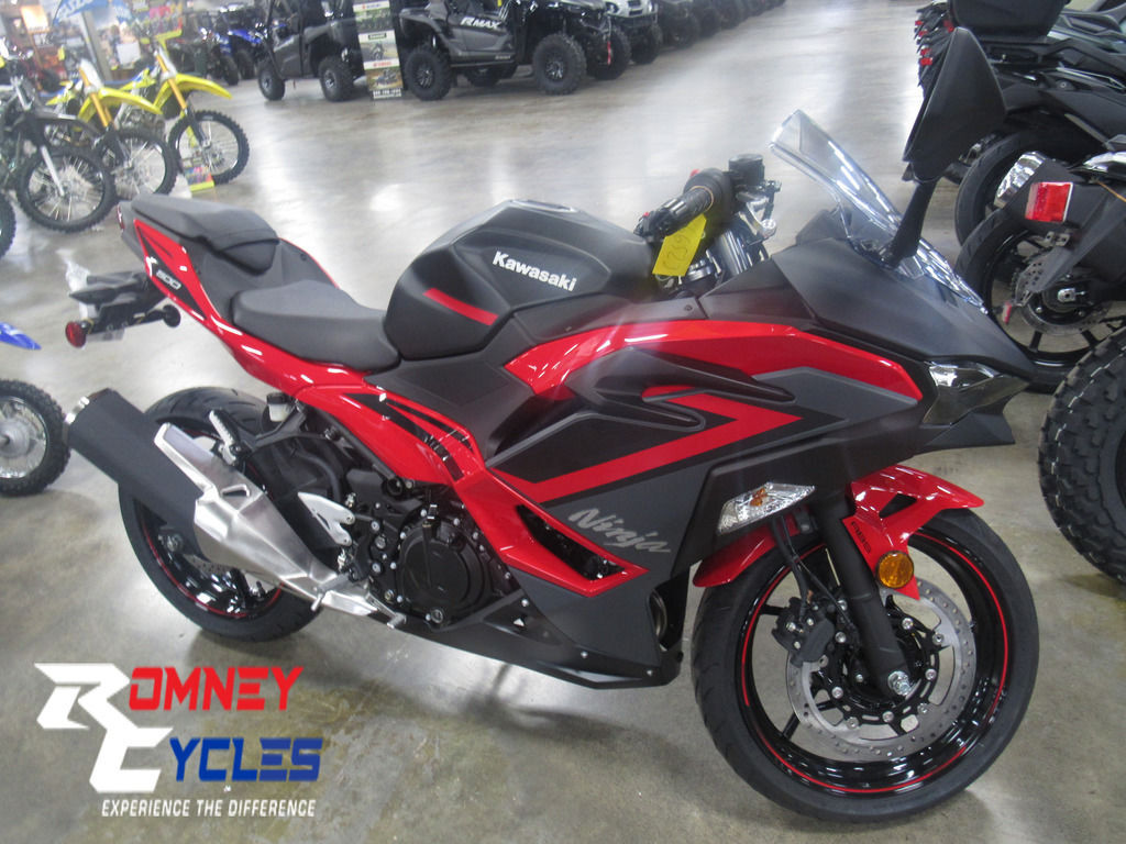 一 New 2025 Kawasaki Ninja® 500 Passion Red/metallic Flat Spark