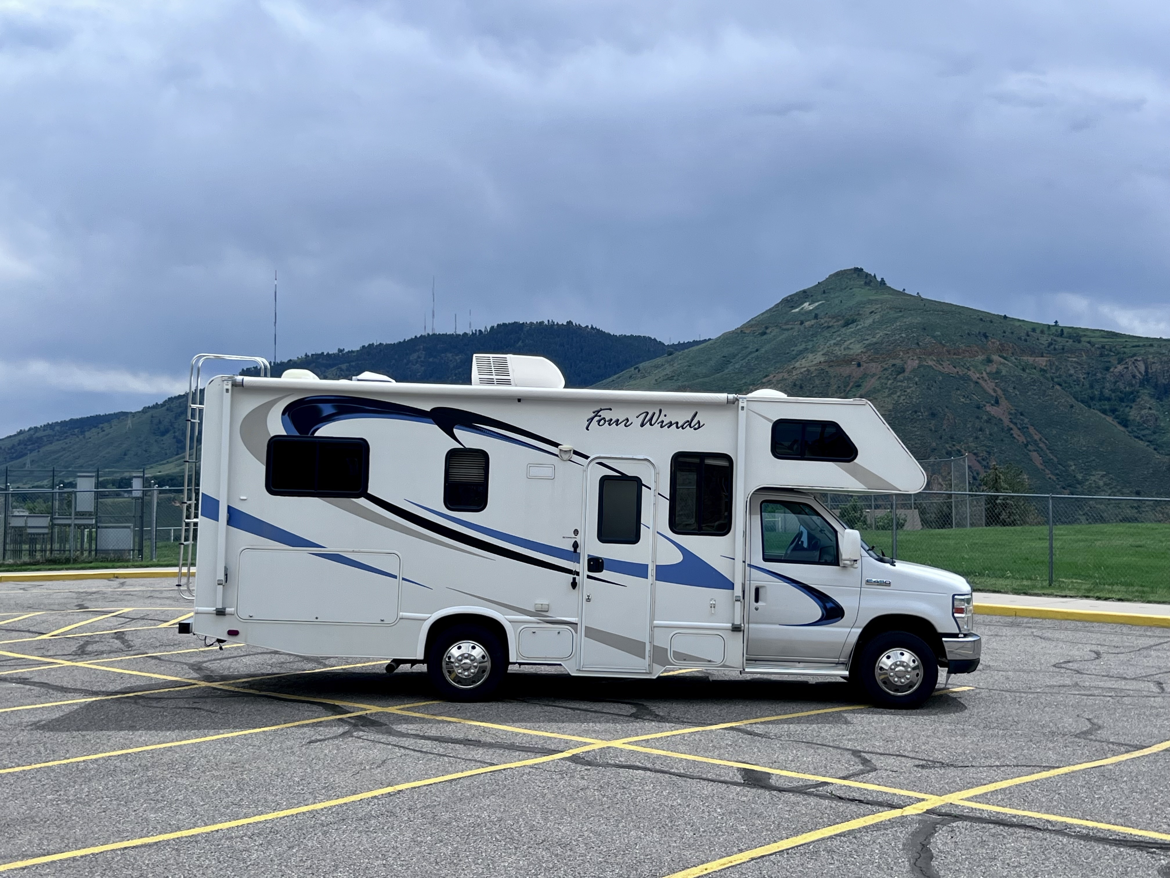 2004 Four Winds Chateau Citation RVs For Sale - RV Trader