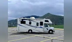 2009 Four Winds CHATEAU 23U RV