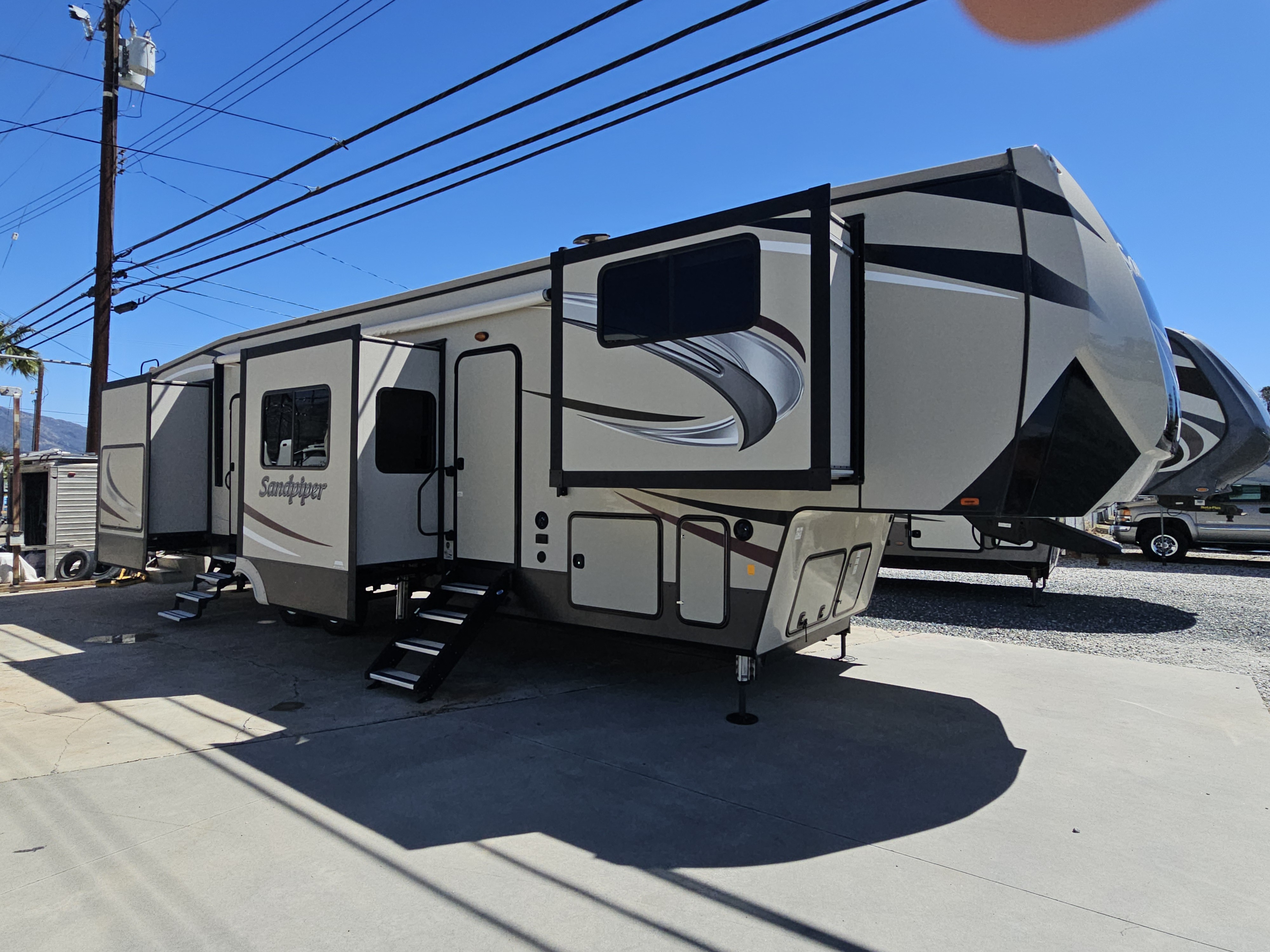 2019 Forest River SANDPIPER 38FKOK in hemet CA