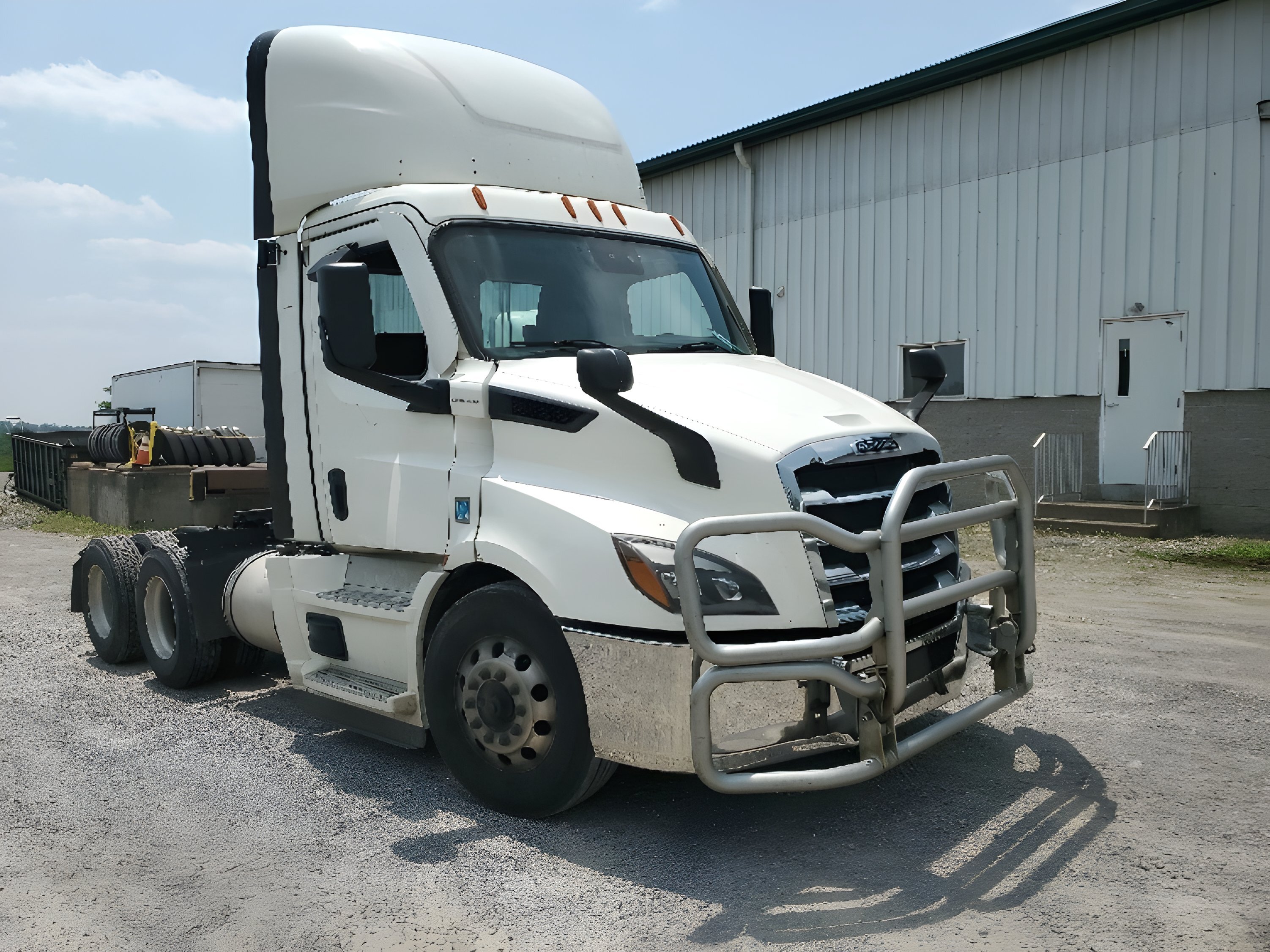 2021 FREIGHTLINER CASCADIA 116 in Newark, NJ