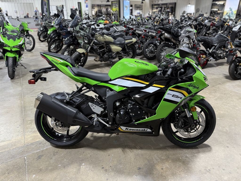 MM￼ Kawasaki Ninja ZX-6R vs Triumph Street Triple RS