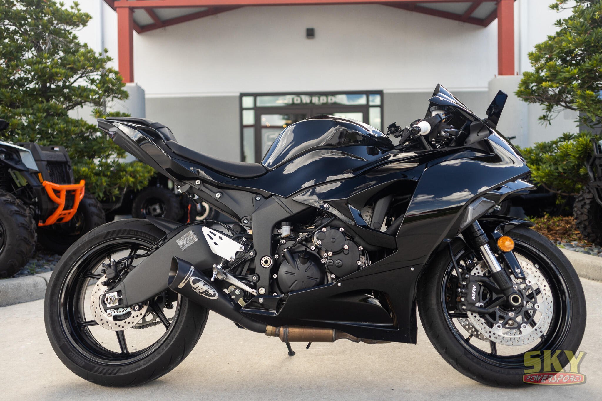 New 2025 BMW R1250 GS Review | The King of Adventure Bikes