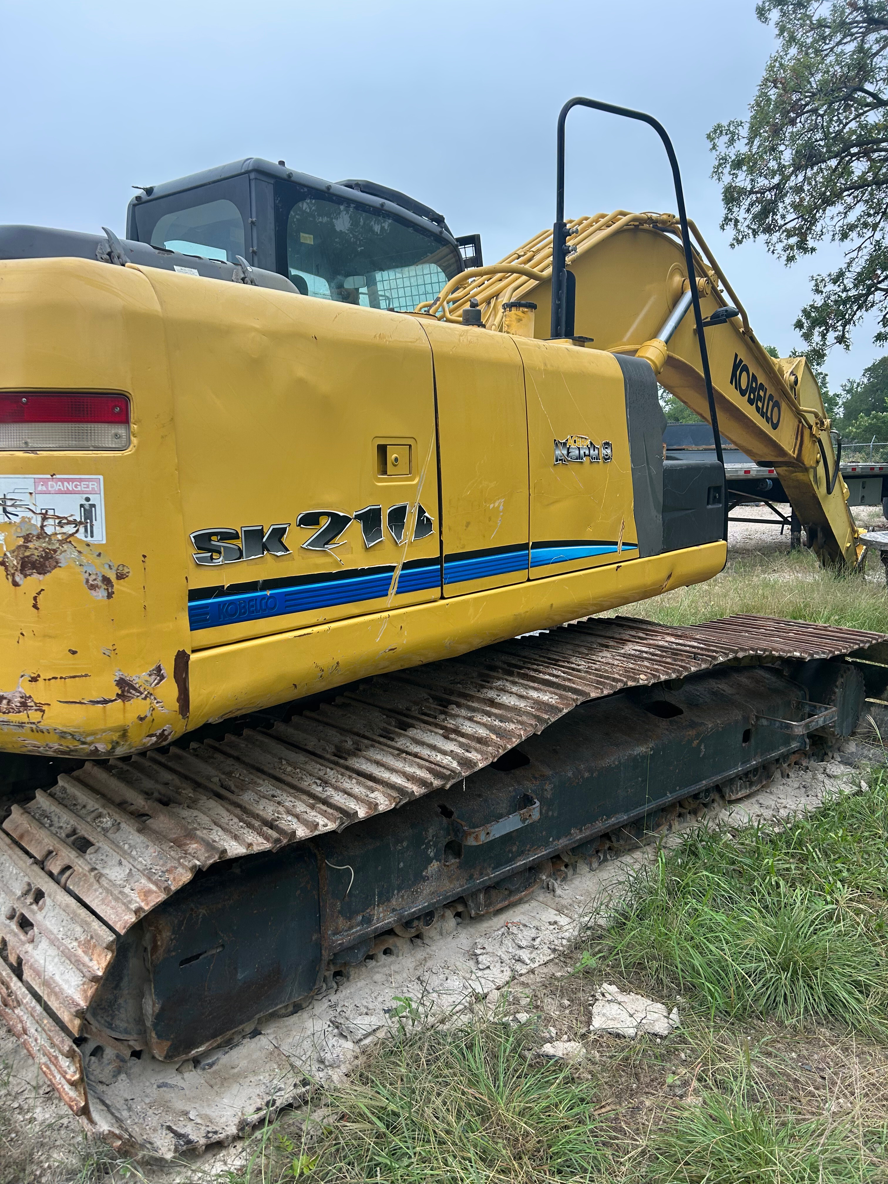 2016 KOBELCO SK210-9 in Spring City, PA