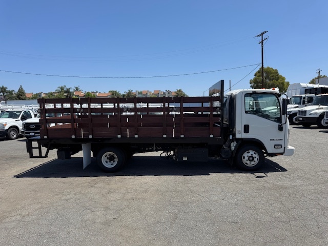 2019 ISUZU NPR HD 16' STAKEBED + LIFTGATE in Norwalk, CA
