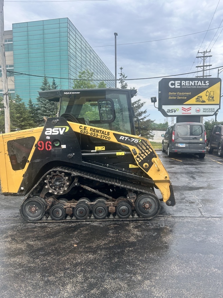 2022 ASV rt-75 in Elmhurst, IL